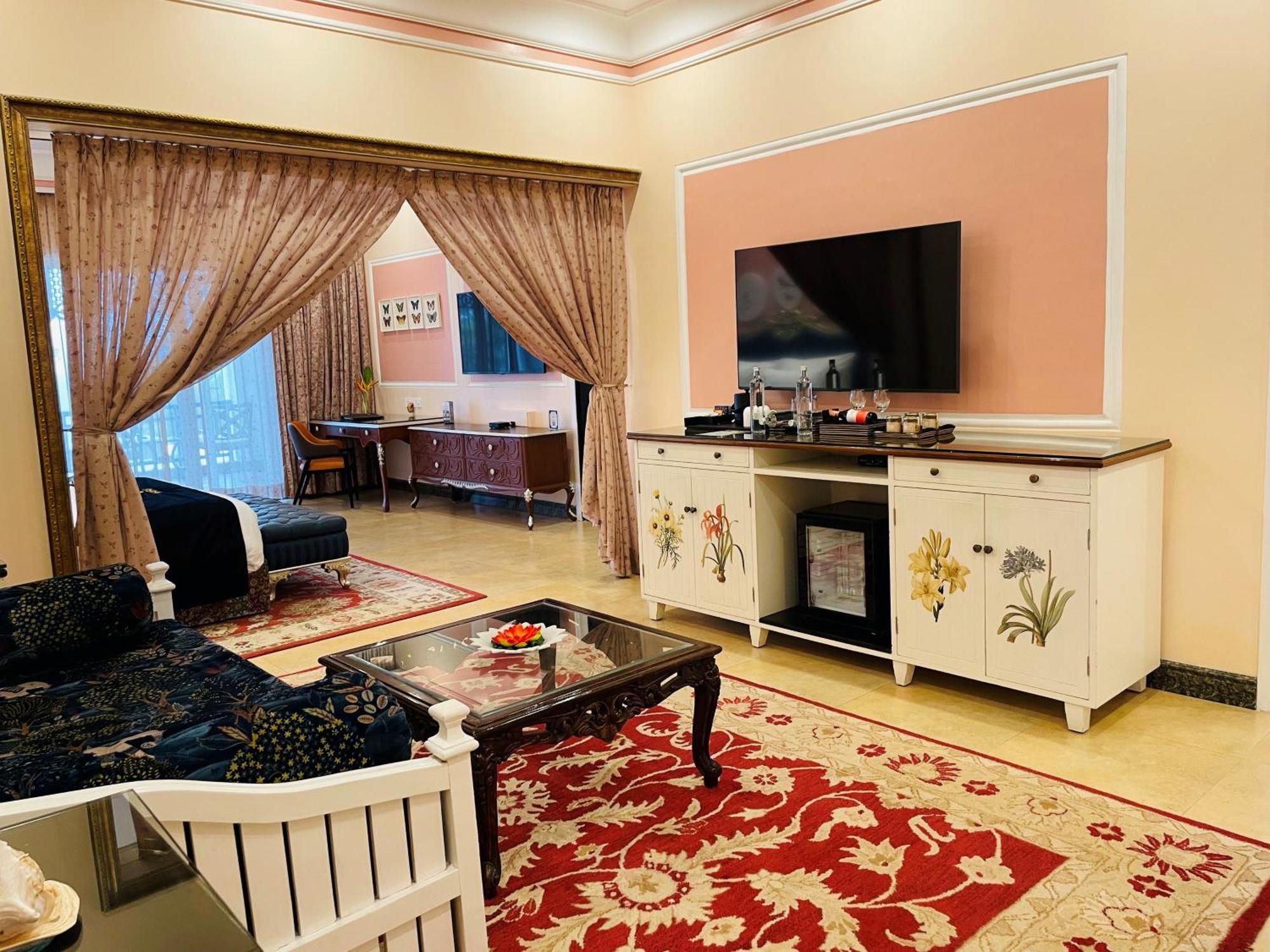 Mayfair Palm Beach Resort Gopālpur Exteriör bild
