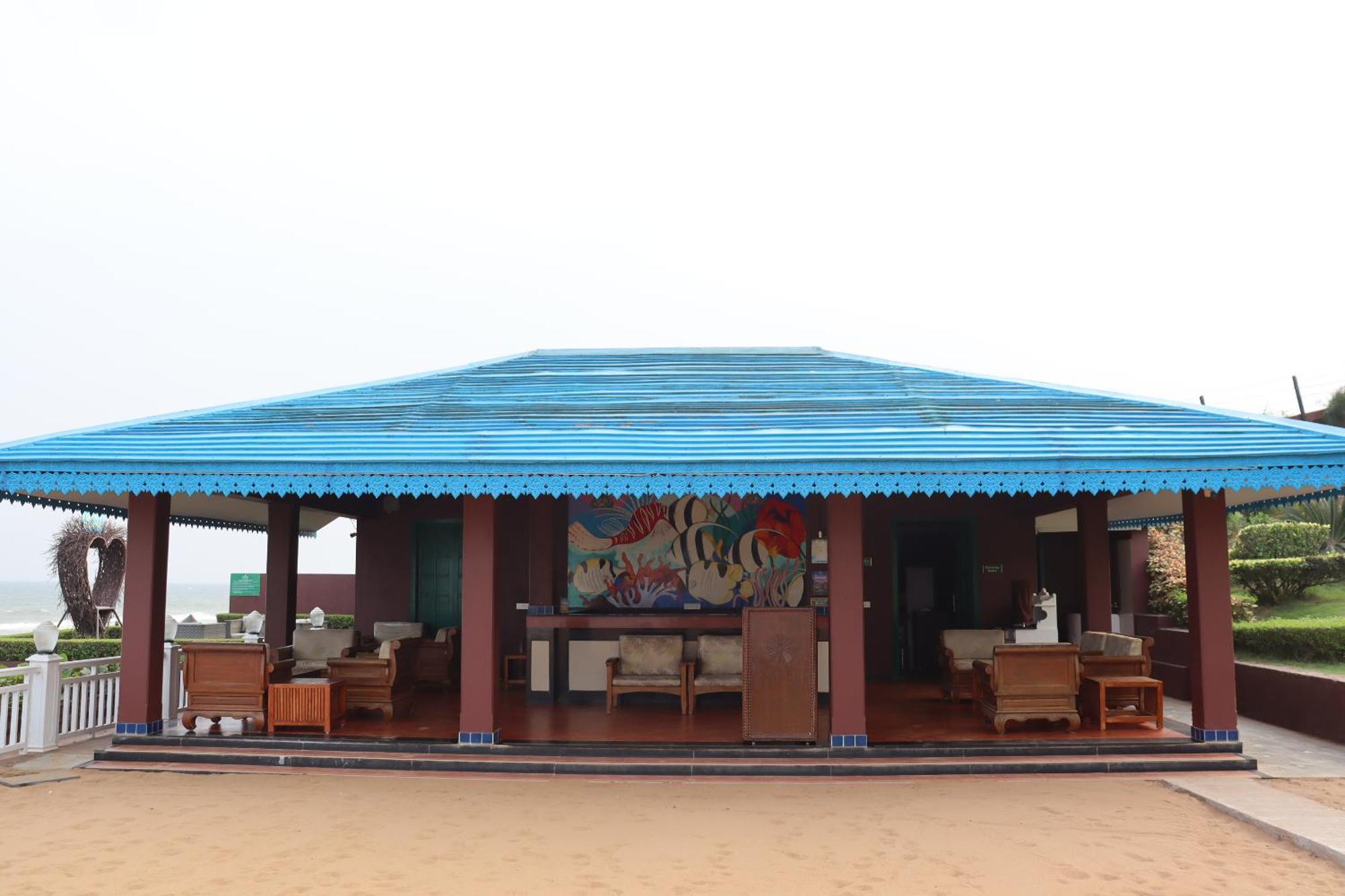 Mayfair Palm Beach Resort Gopālpur Exteriör bild