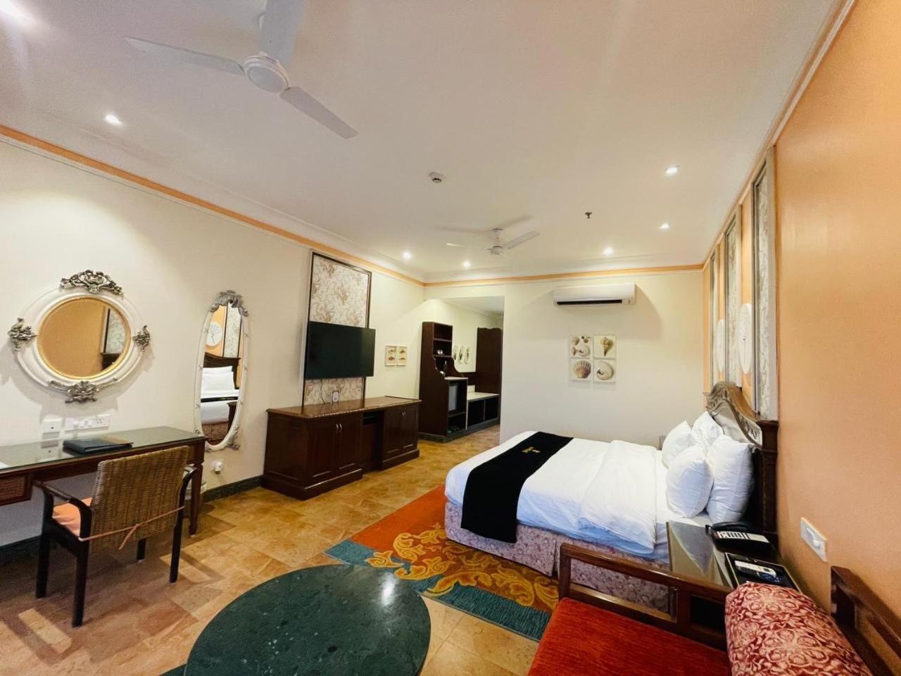 Mayfair Palm Beach Resort Gopālpur Exteriör bild