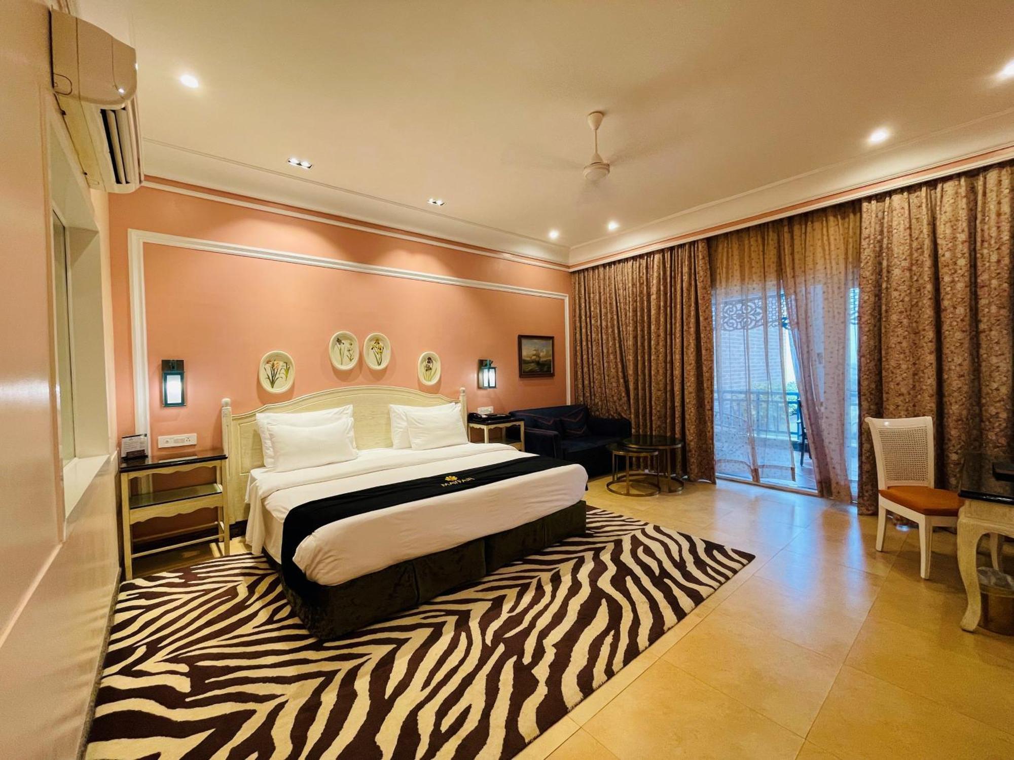 Mayfair Palm Beach Resort Gopālpur Exteriör bild